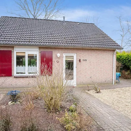 בית נופש Lush Bungalow In Beek Gem Montferland With Bubble Bath Beek Gem Montferland
