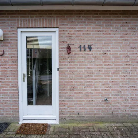 Lush Bungalow In Beek Gem Montferland With Bubble Bath בית נופש *