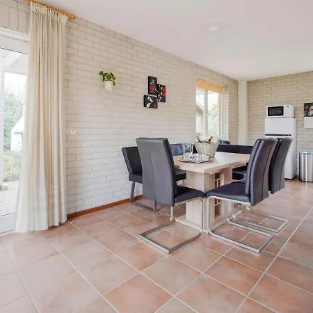 Lush Bungalow In Beek Gem Montferland With Bubble Bath בית נופש Beek Gem Montferland