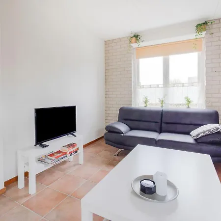 Lush Bungalow In Beek Gem Montferland With Bubble Bath בית נופש Beek Gem Montferland